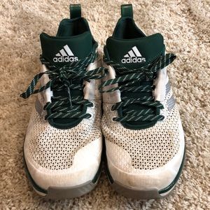 Baseball/softball turf sneakers